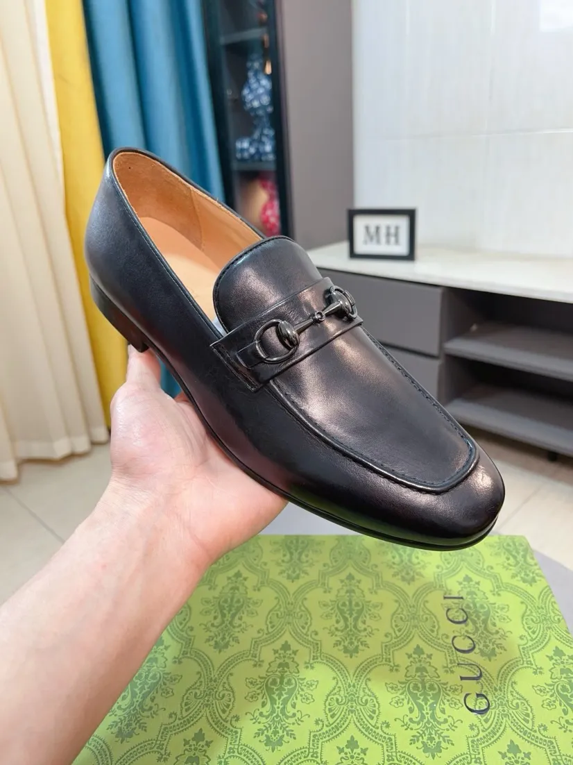 Men's shoes 💰500🌹🌹【GUCCI】The most popular classic Gucci leather shoes. Synchronized with the official website, the upper is made of Italian first-layer cowhide ➕cowhide lining, with unique brand and unique craftsmanship. Highlighting the hot style of the new year. Stop hesitating, stop wandering, get it now. Number: 38--44